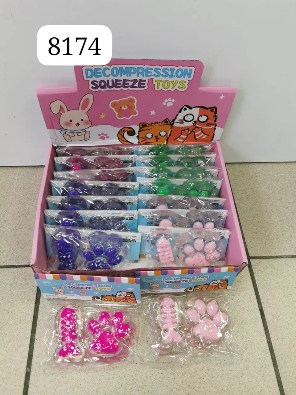 Zabawka Squeeze Toys gniotek łapka i ryba z brokatem 16 szt.
