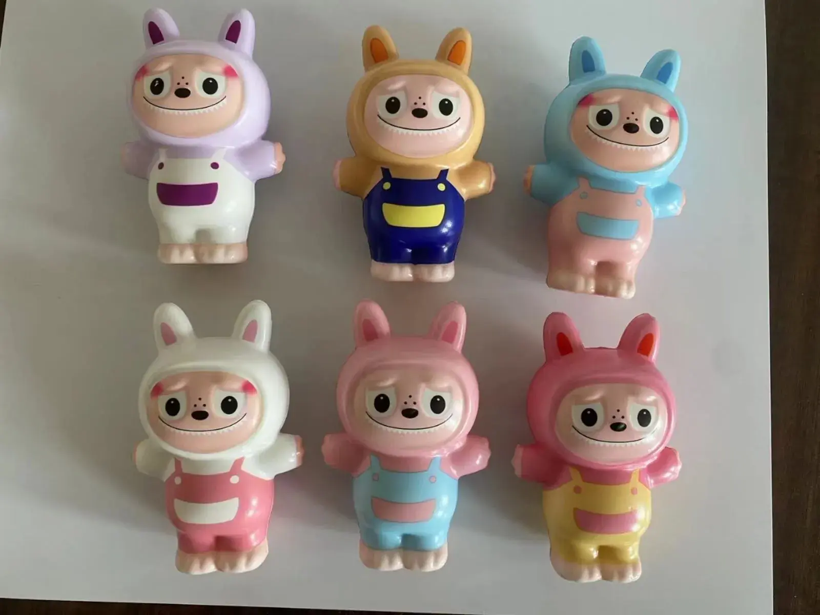 Zabawki Squeeze Toys Labubu gniotki antystresowe 12 szt., w wielu kolorach