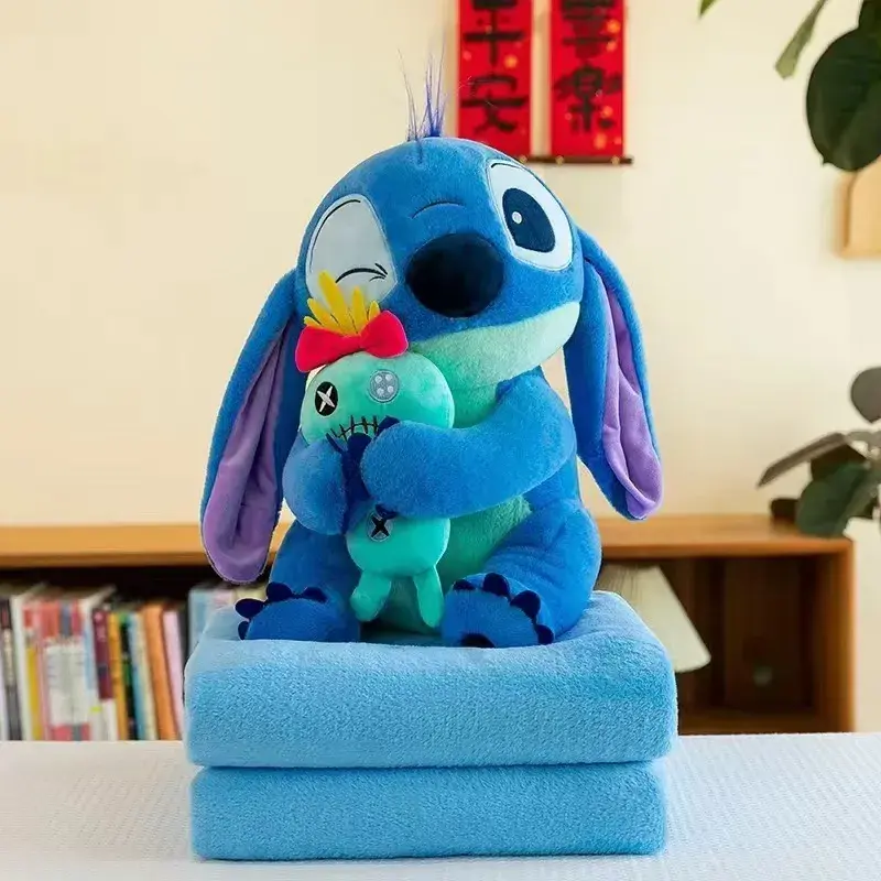 Maskotka Stitch z Kocyk i Lalką, w wielu kolorach