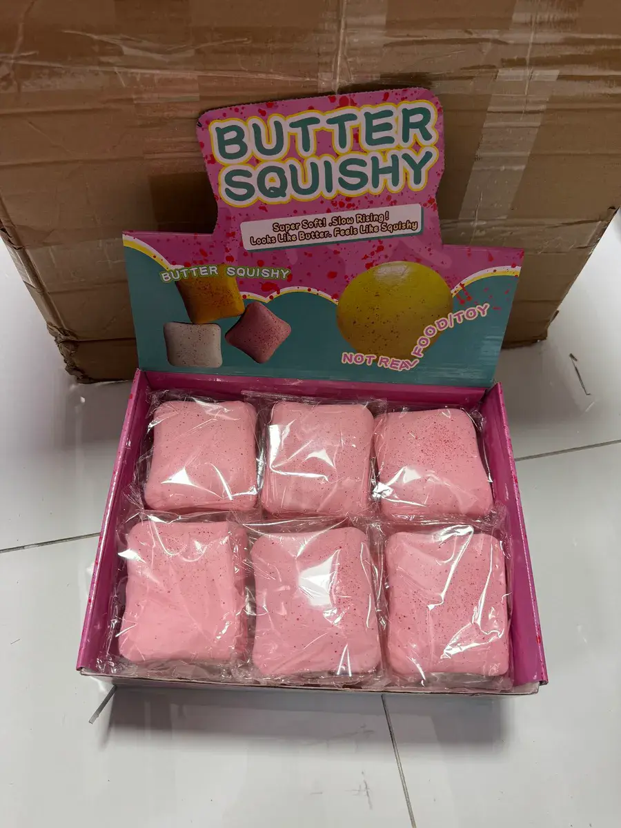 Butter Squishy różowy miękki antystresowy gadżet 12 sztuk, kolor różowy z czerwonymi plamkami