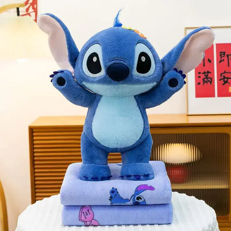 Maskotka Stitch z kocykiem niebieski – wzór 3