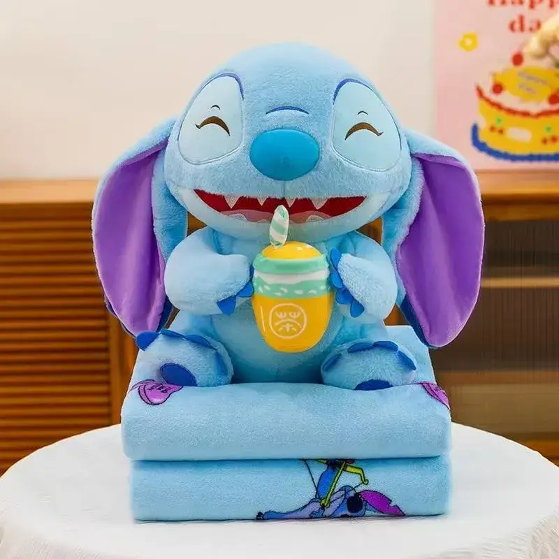 Maskotka Stitch z kocykami niebieski – wzór 2