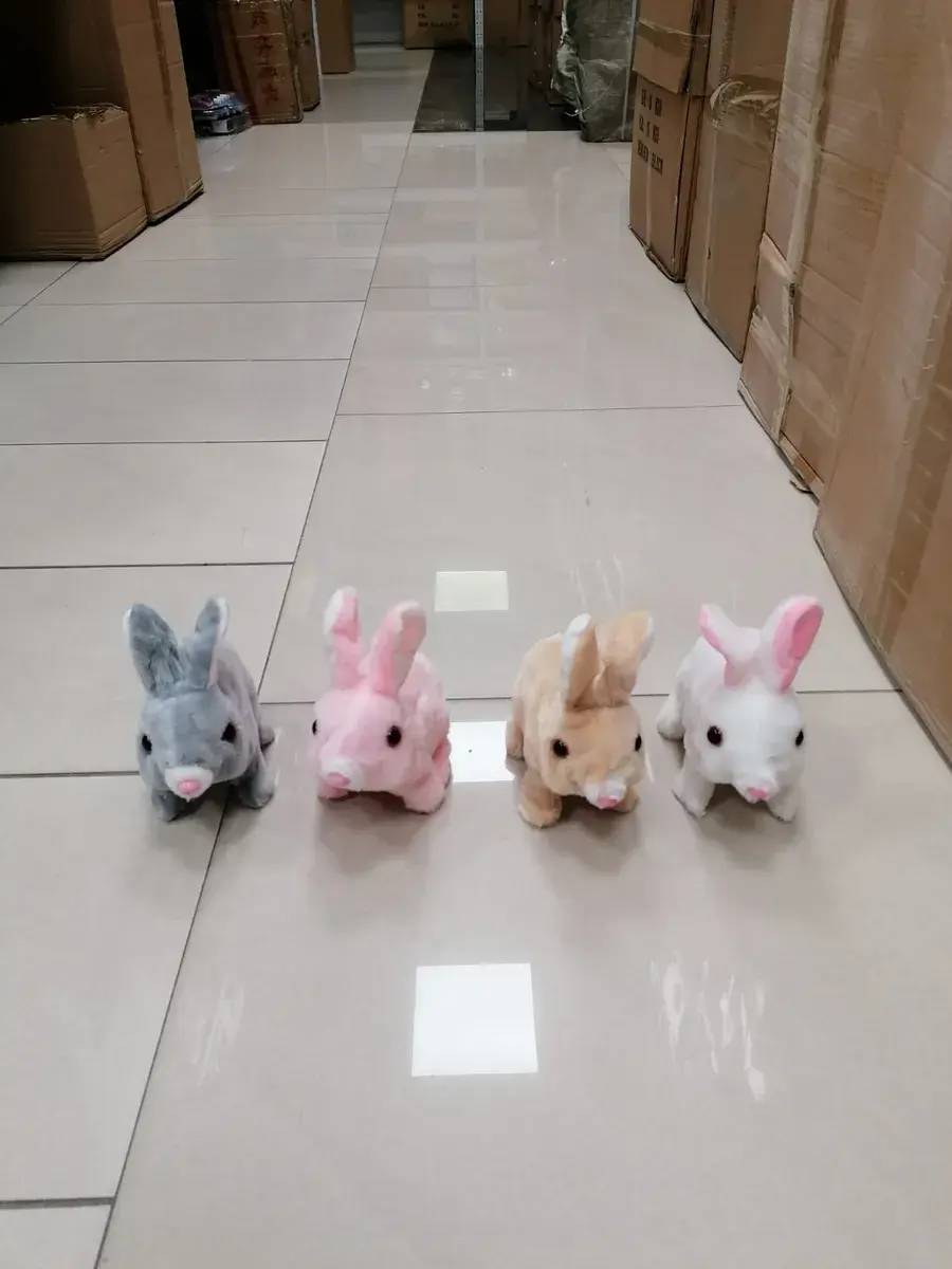 Maskotka królik na baterie miękka pluszowa 4 kolory, w wielu kolorach