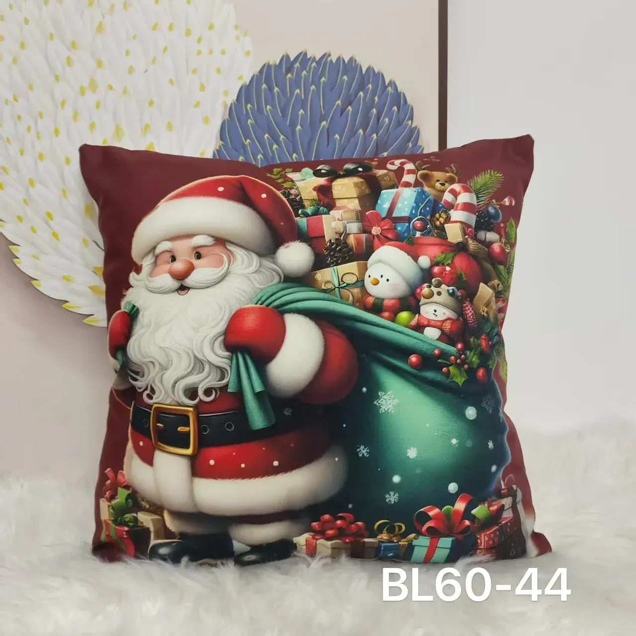 Poszewki świąteczne z Mikołajem 40x40cm, w wielu kolorach – wzór 2