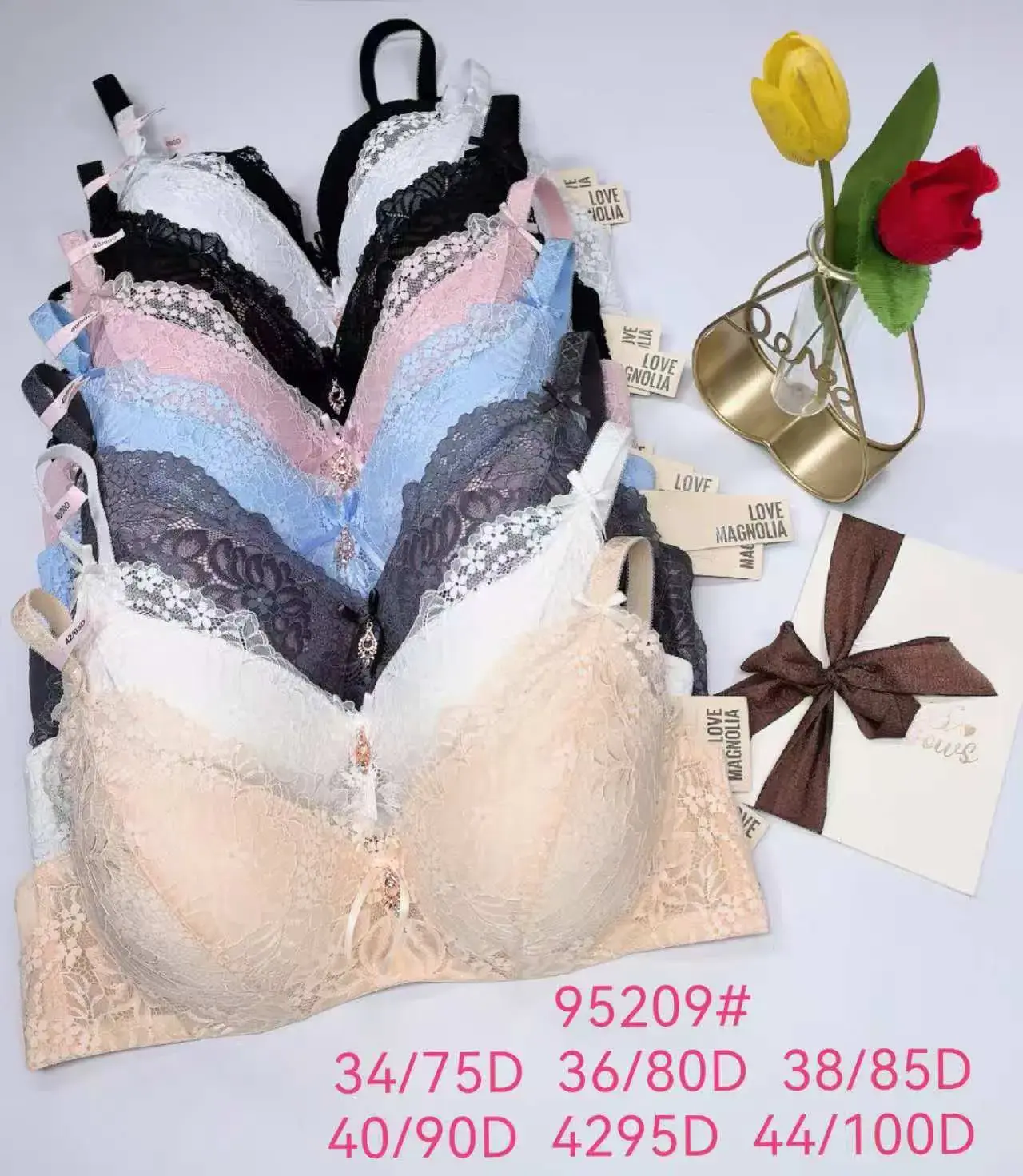 Biustonosz damski koronkowy push-up, rozmiary 34/75-44/100