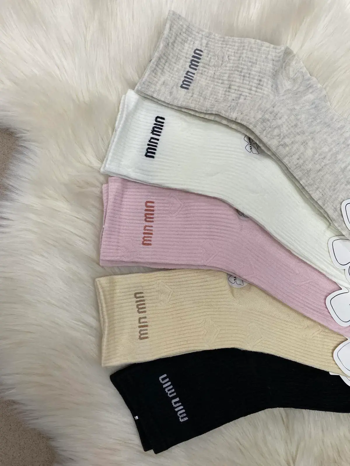Skarpetki damskie z napisem Miumiu, 5 kolorów