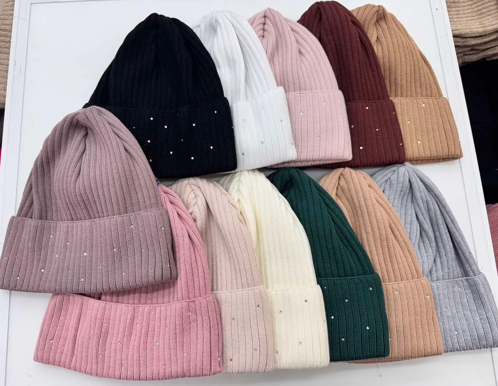Czapki damskie beanie prążkowane różne kolory