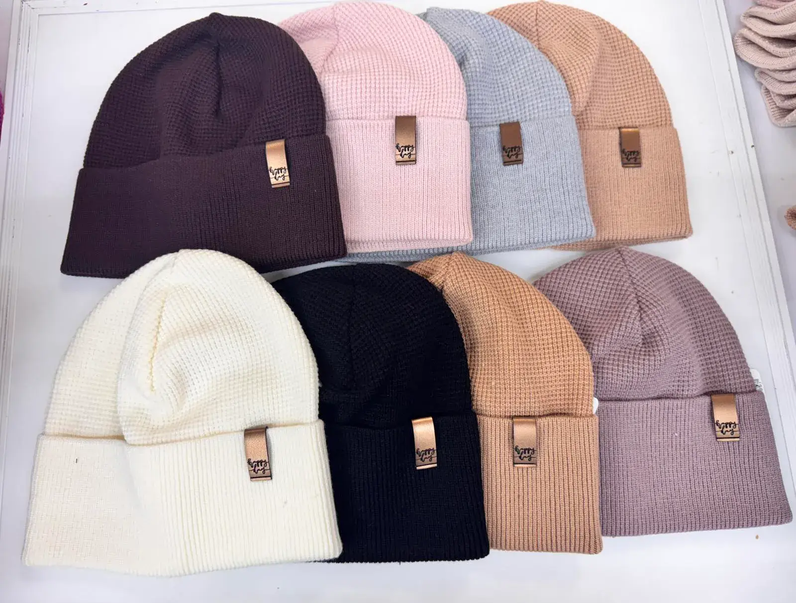 Czapki damskie beanie dzianinowe, 12 szt/opak.