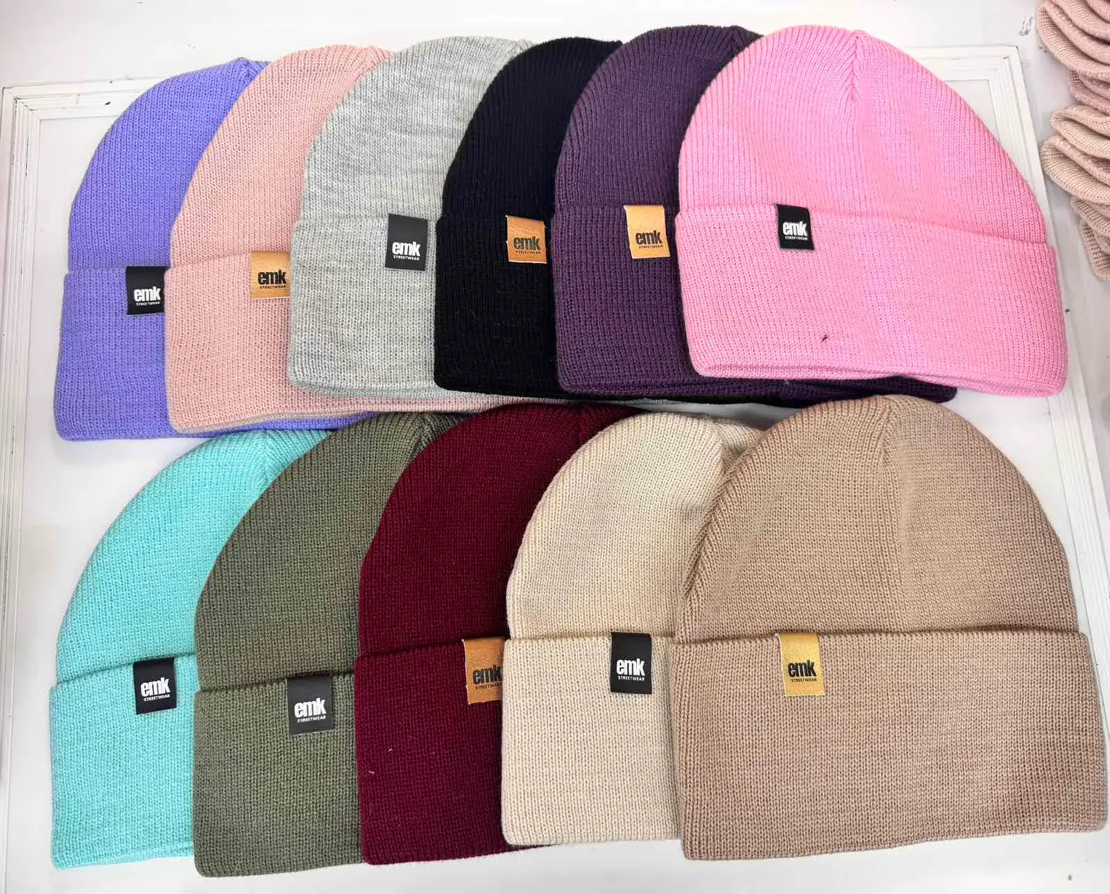 Czapki damskie beanie MK różne kolory