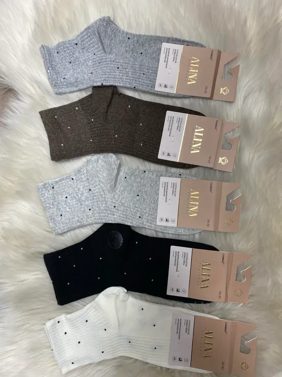 Skarpetki damskie Alina 39-42 bawełniane w kropki mix kolorów