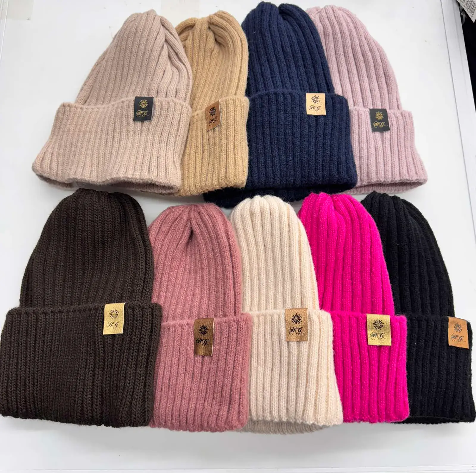 Czapki damskie beanie dzianinowe różne kolory, w wielu kolorach – wzór 2