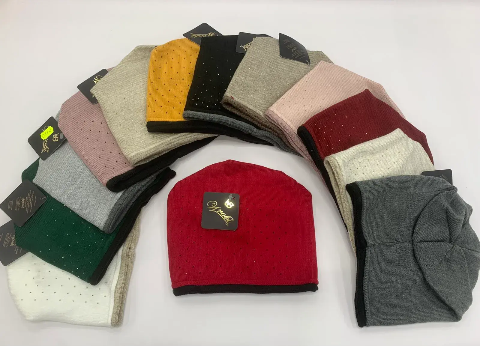 Czapki damskie beanie różne kolory, w wielu kolorach – wzór 4