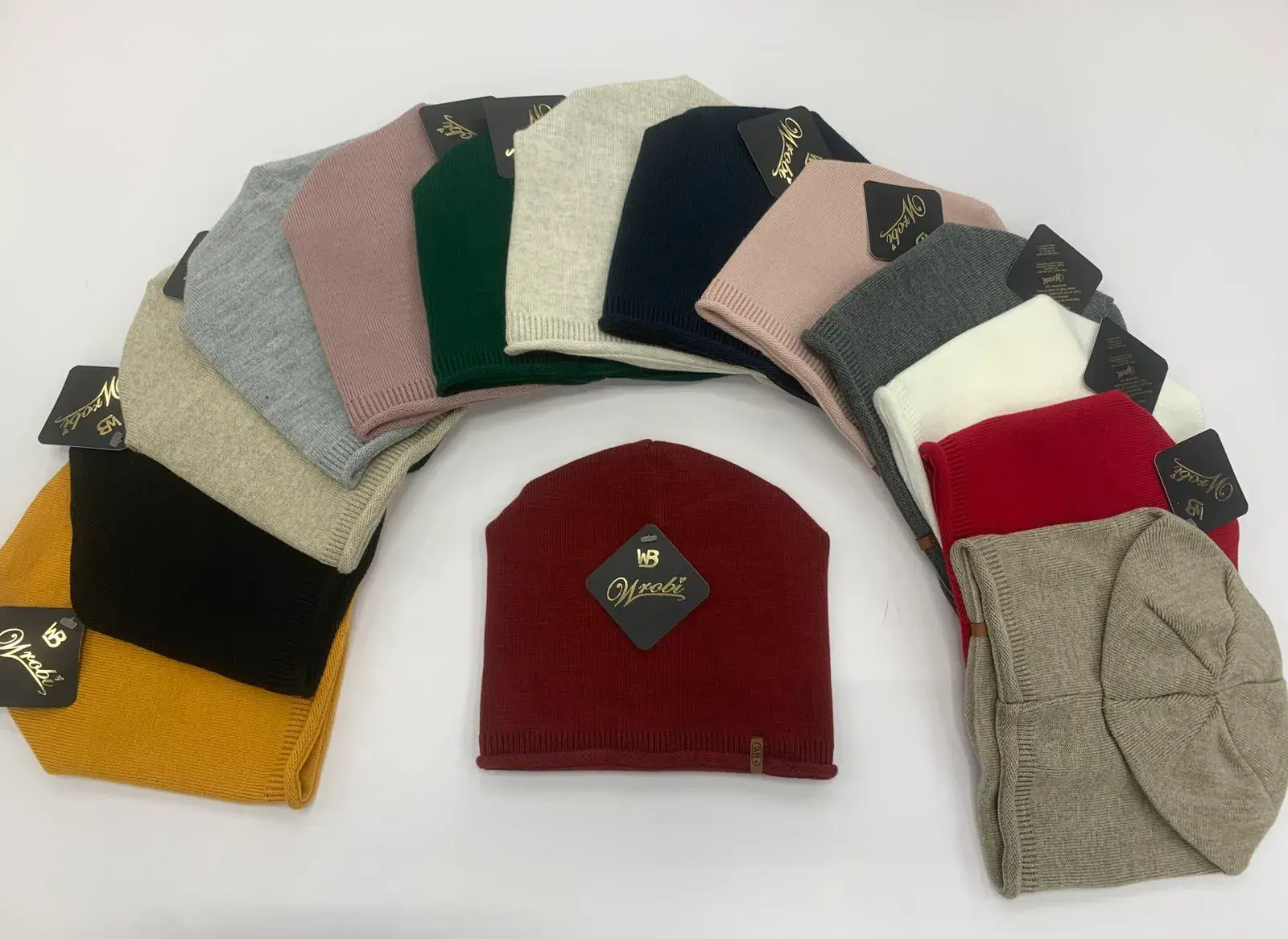 Czapki damskie beanie różne kolory, w wielu kolorach – wzór 5