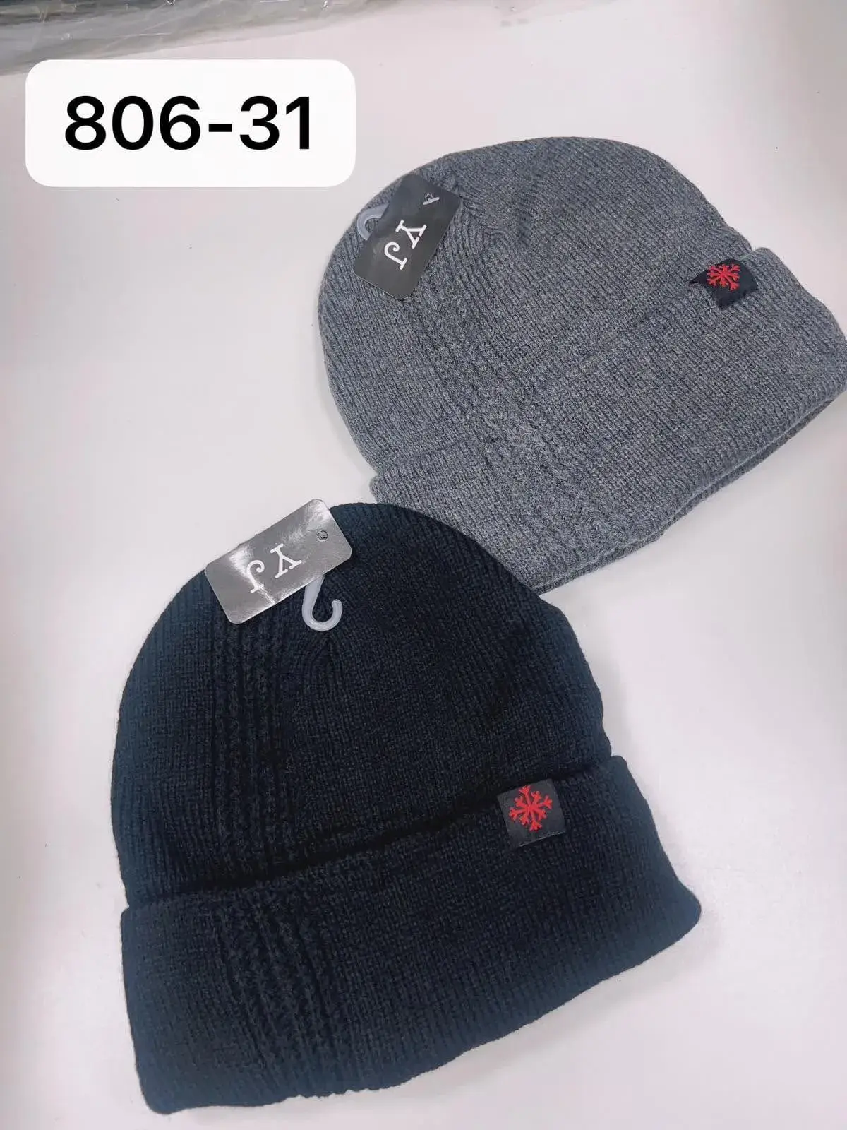 Czapki damskie beanie szare i granatowe, kolor szary