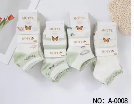 Motyl Skarpetki Dziecięce z Motylkami 4 pary A-0008